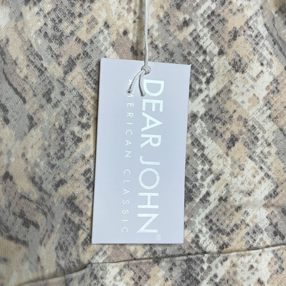 Dear John Denim Women’s Hampton Comfort Short In Thistle Snake Sz 31 NWT - Picture 4 of 13